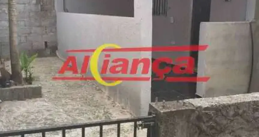 Casa para alugar com 2 quartos, quintal, sala e cozinha - 100m²-cidade soberana - guarulhos