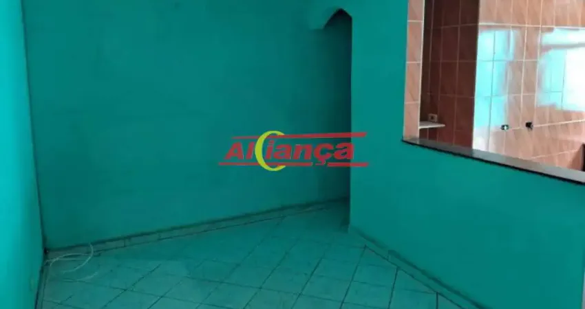 Casa com 2 quartos para alugar no Taboão, Guarulhos 