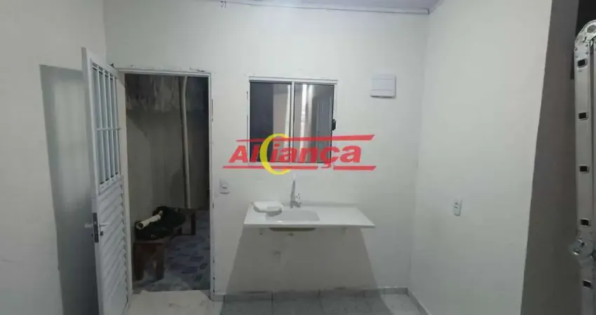 Kitnet 50m², com 1 quarto para locação parque santo antônio-guarulhos r$ 900,00