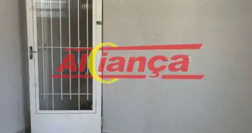 Casa com 60m², com 2 quartos à locação na vila augusta - guarulhos/sp por r$ 1.800,00