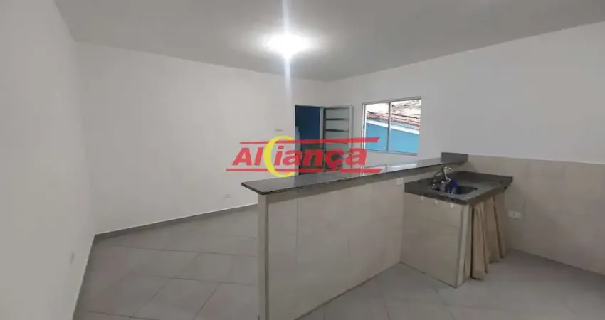 Casa com 45m² com 1 quarto para locação na vila augusta - guarulhos/sp por r$ 1.350,00
