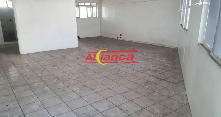 Salão para alugar, 85m² de área total construida - de salão Cocaia R$ 2.500,00