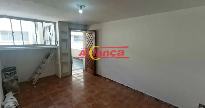 Apartamento 65m², com 2 quartos, vaga, à locação no Cecap por R$ 1.900,00