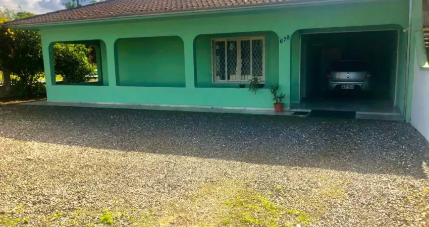 Casa á venda no bairro Petrópolis
