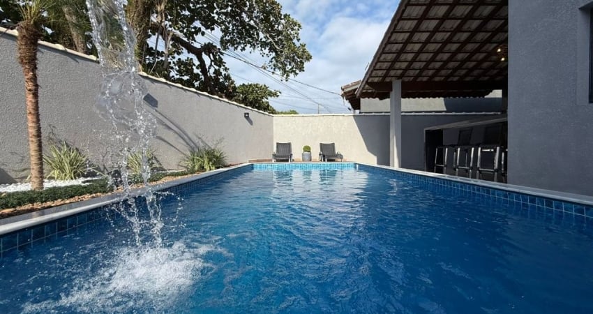 CASA   AVENDA  EM  ITANHAEM  COM 313 METROS     COM 3 DORMITORIOS  E PISCINA COM 3 VAGAS