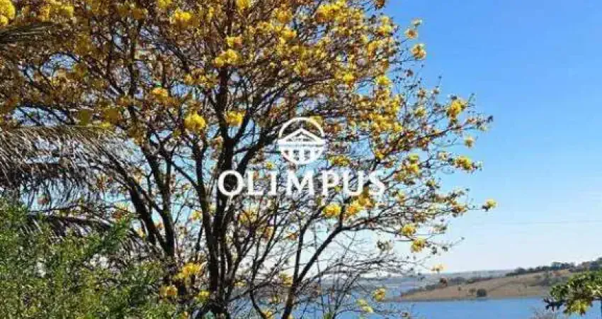 Sítio semi plano com 250m de represa em Pedrinópolis-MG