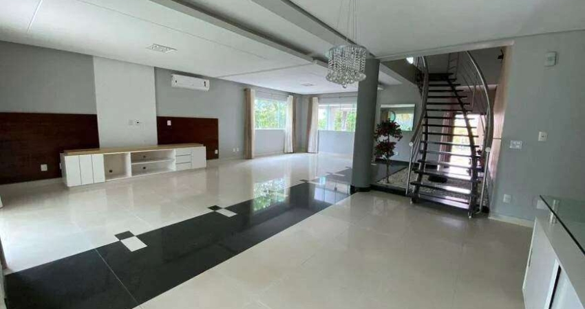 Belíssima casa de luxo, estilo sobrado, no condomínio Paradiso Ecológico.