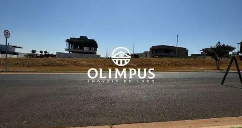 Lote condomínio Tamboré em ótimo bairro e com excelente área de lazer.