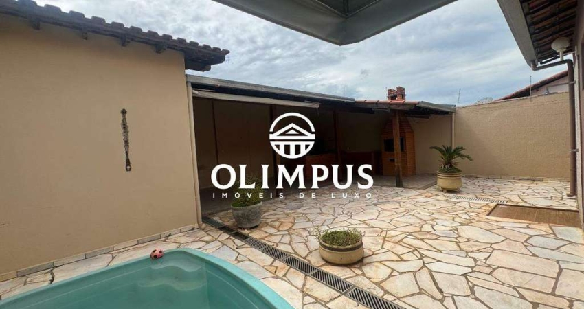 Excelente Casa Térrea no Bairro Santa Monica com aproximadamente 270m²