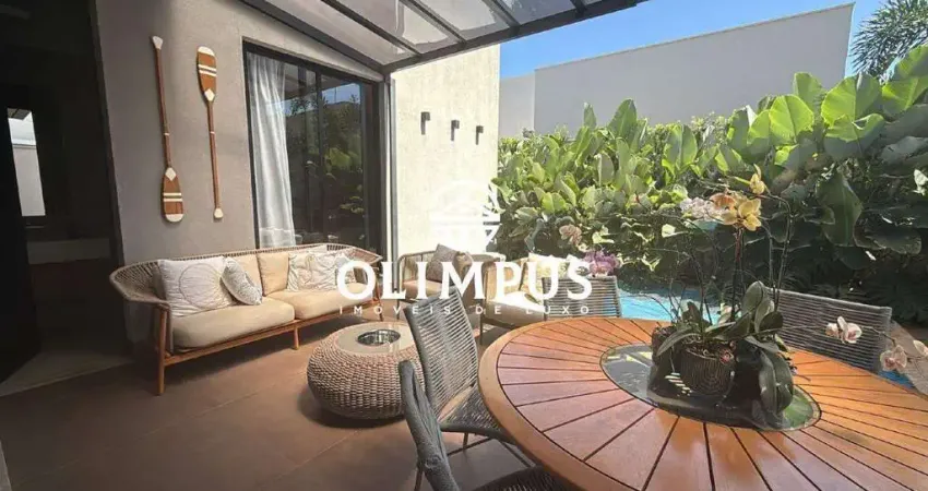 Conforto, sofisticação e praticidade em uma casa com piscina aquecida