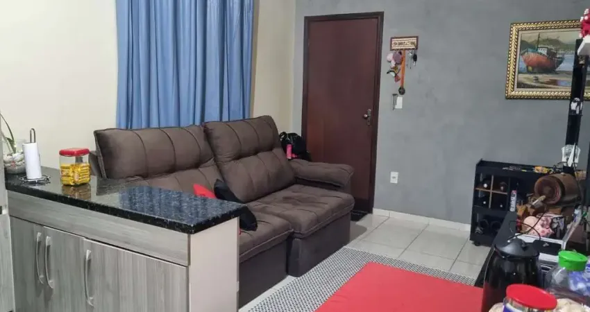 Apto - com 1 Dormitório, WC. Social, Sala, Cozinha planejada, A.S., 2 Vagas de garagem. Excelente localização.