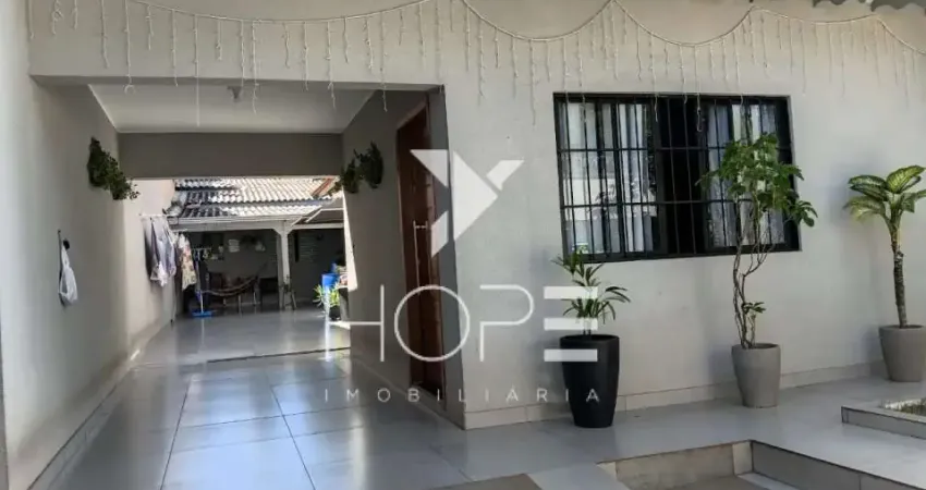 Casa com Edícula à Venda – 286m² – 4 Quartos (2 Suíte) – Bandeirantes – Zona Oeste – L
