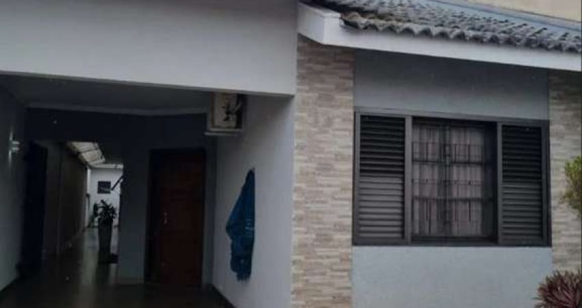 Casa com 2 quartos à venda na Rua Pioneiro Euclides Gavioli, 433, Jardim São Silvestre, Maringá