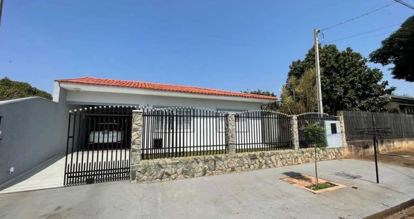 Casa com 3 quartos à venda na Rua das Seringueiras, 123, Parque das Bandeiras, Maringá