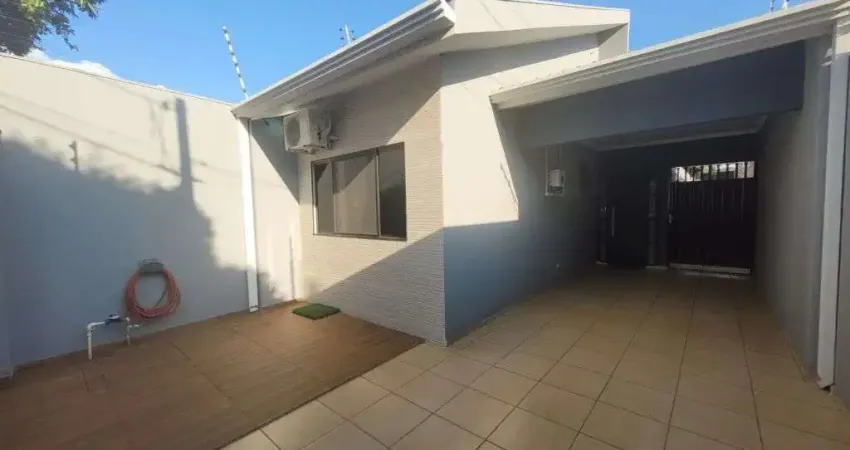 Casa com 2 quartos à venda na Rua Pioneiro Ângelo Tait, 210, Zona 28, Maringá