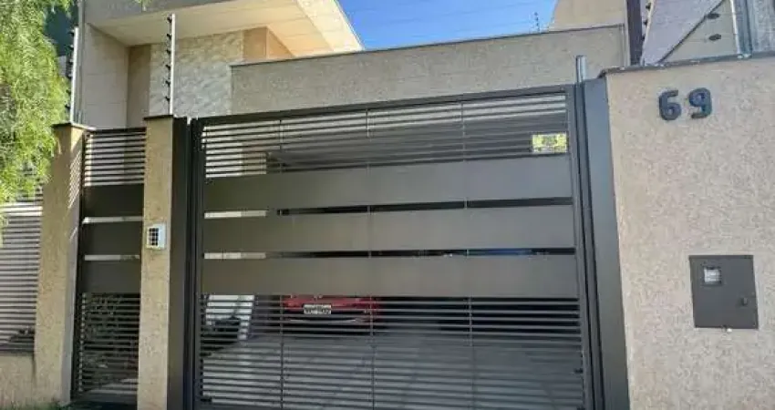 Casa com 3 quartos à venda na Rua Dalila da Silva Rios, 69, Jardim Oriental, Maringá