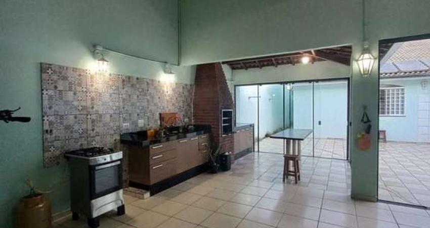 Casa com 3 quartos à venda na Rua Matinhos, 235, Vila Ipiranga, Maringá