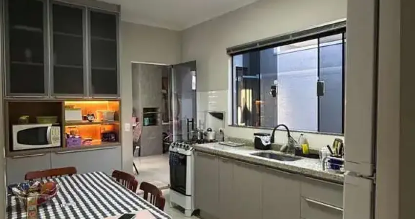 Casa com 3 quartos à venda na Rua Berilo, 99, Jardim Santa Helena, Maringá