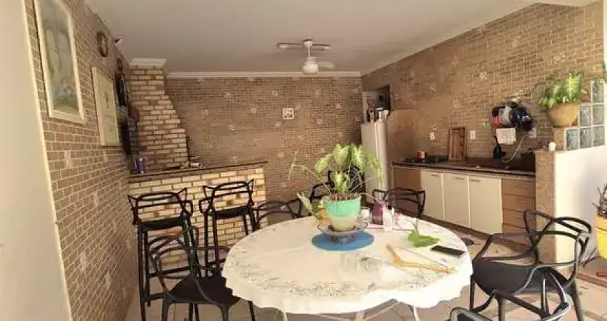 Casa com 4 quartos à venda na Rua Eurilemos, 431, Jardim dos Pássaros, Maringá