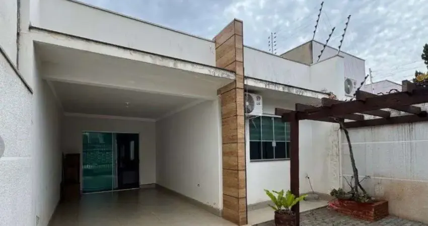 Casa com 3 quartos à venda na Rua Ametista, 2877, Jardim Monte Rei, Maringá