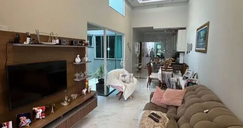 Casa com 3 quartos à venda na Rua Pioneira Maria Manhas Garcia, 587, Jardim Monte Rei, Maringá