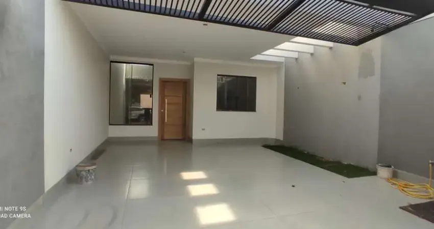 Casa com 3 quartos à venda na Rua Antônio José Beraldo, 133, Jardim Catedral, Maringá