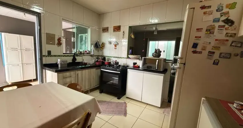 Casa com 4 quartos à venda na Avenida São Domingos, 1011, Vila Morangueira, Maringá