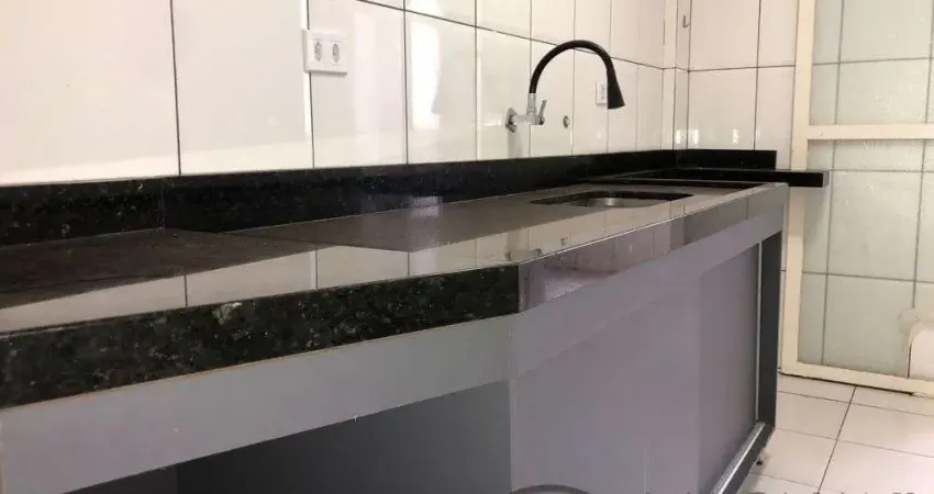 VENDA | Apartamento, com 3 dormitórios em Vila Cleoprata, Maringá