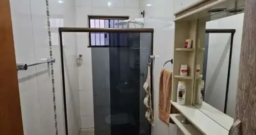 EXCELENTE CASA A VENDA NO JARDIM MONTE REI EM MARINGÁ - PARTE ALTA DO BAIRRO
