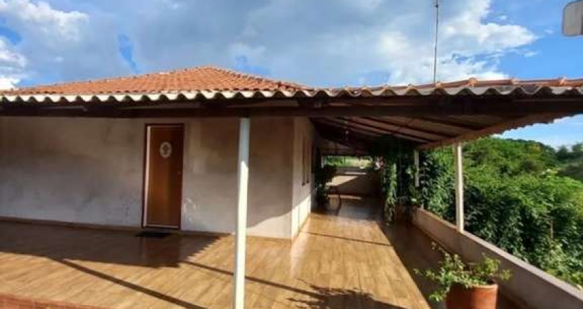 ?CHÁCARA COM 10.000m² A MARGEM DO RIO BANDEIRANTES EM ÁGUA BOA?