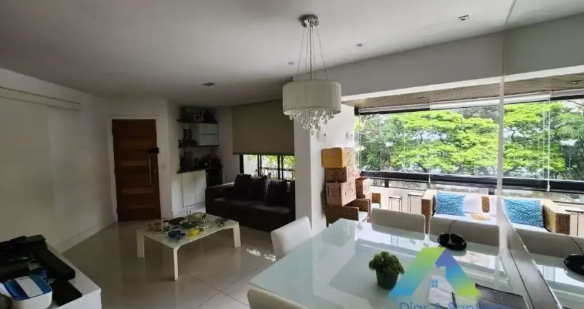 Apartamento com 3 dormitórios à venda, 105 m² por R$ 1.300.000,00 - Moema - São Paulo/SP