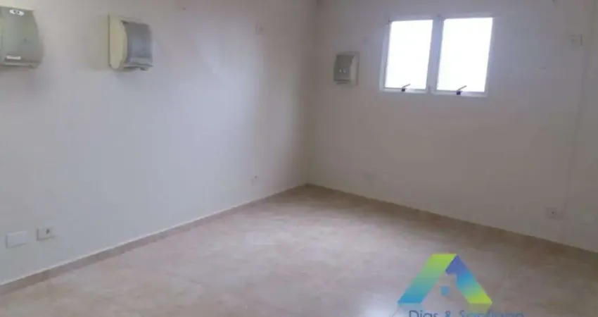 VILA MONTE ALEGRE Casa 320 metros, 3 dormitórios, mais 7 salas , a 10 minutos da estação do metro São Judas, ótima localização e valor !!!