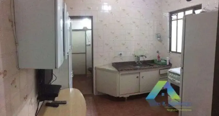 Ótima casa em bairro privilegiado a 5 minutos da estação do metro Sacomã e a 10 minutos da estação de metro Ipiranga.
