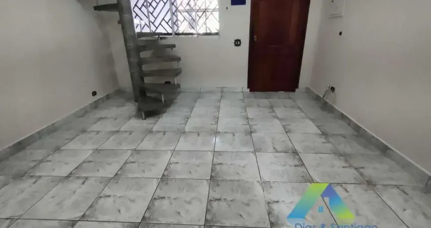 Sobrado com 3 dormitórios e 2 vagas à três quadras do Metrô Sacomã!!