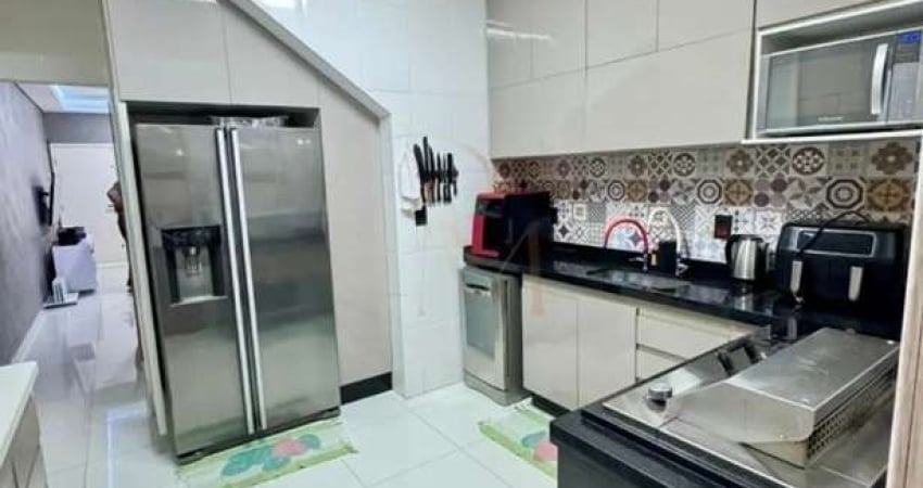 Casa à venda no bairro Vila Linda - Santo André/SP