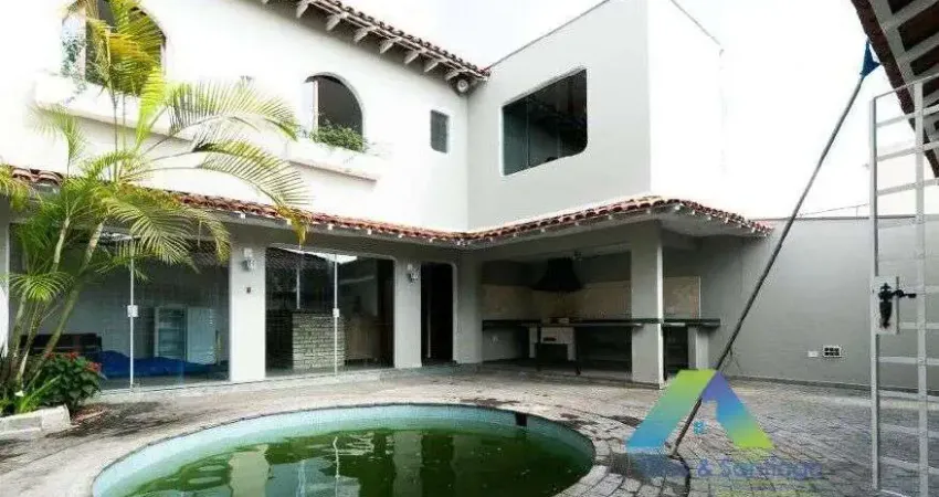 Linda casa com 638m² no coração do Brooklin.