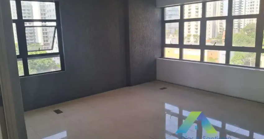 Sala Comercial com 50m² recém reformada em localização privilegiada de Moema/Zsul