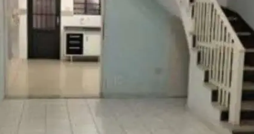 Sobrado Comercial com 4 salas ao lado do Metrô Saúde em Saúde, São Paulo/SP