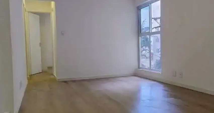 Apartamento recem reformado com 62m² em localização privilegiada na vila das mercês/saúde.