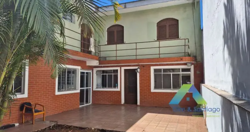 Excelente sobrado com 230m² em localização privilegiada na região do bosque da saúde/zsul.