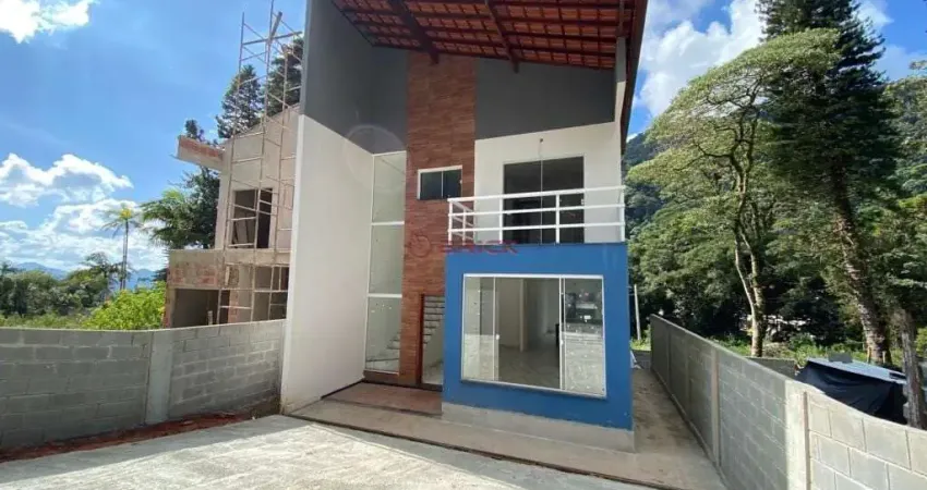 Casa com 4 suítes na Granja Guarani - Teresópolis/RJ