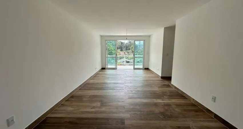 Apartamento com 2 quartos sendo 1 suíte, 88 m² em Pimenteiras - Teresópolis/RJ.