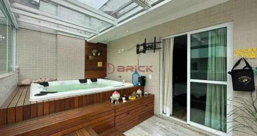 Cobertura duplex com 4 quartos sendo 2 suítes na Várzea, Teresópolis/RJ.