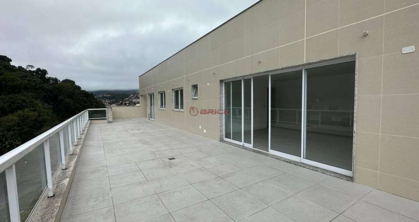Cobertura linear com 3 quartos sendo 1 suíte em Agriões - Teresópolis/RJ.
