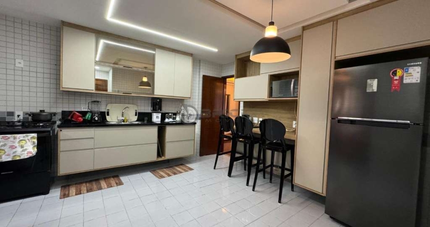Apartamento com 3 quartos sendo 1 suíte + dependência, 150 m² em Agriões - Teresópolis/RJ.