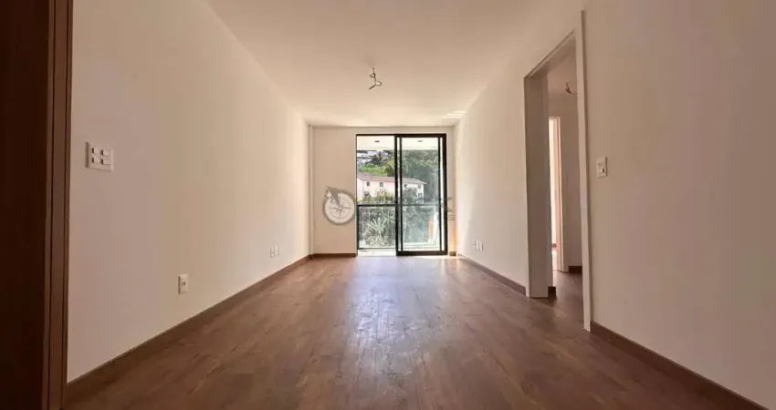 Apartamento para venda com 3 quartos sendo 1 suíte em Agriões, Teresópolis/RJ.