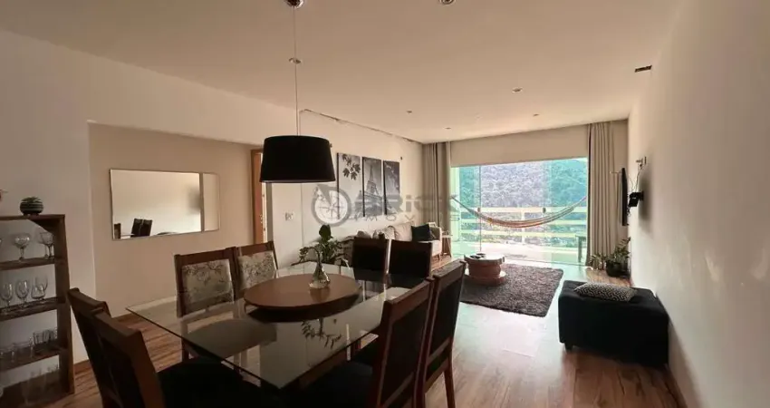 Casa para venda com 2 quartos sendo 1 suíte na Várzea, Teresópolis/RJ.
