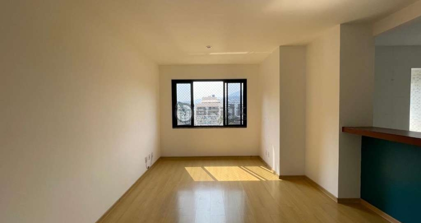 Apartamento com 1 quarto com varanda, 70 m² em Agriões, Teresópolis/RJ.