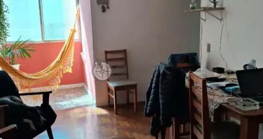 Apartamento com 2 quartos + dependência, 65 m² no Alto - Teresópolis/RJ.