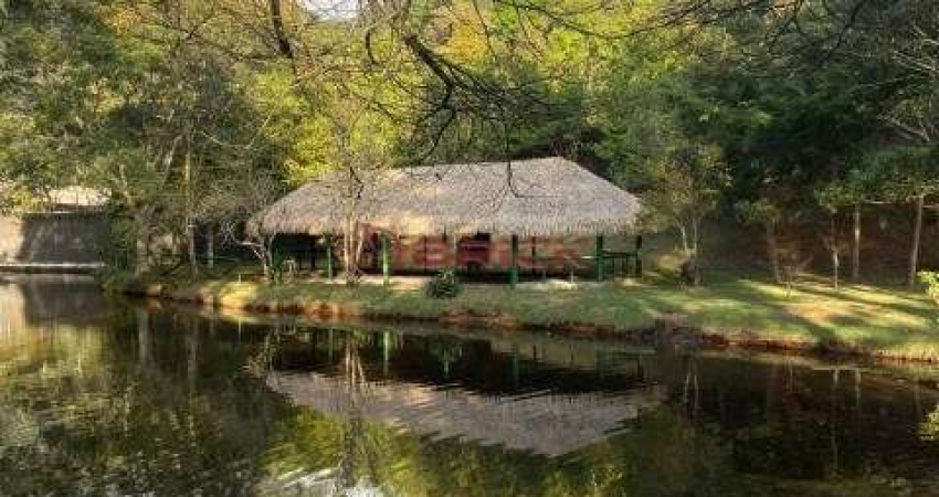 Terreno em condomínio com mais de 1.000 m² no Comary, Teresópolis/RJ.